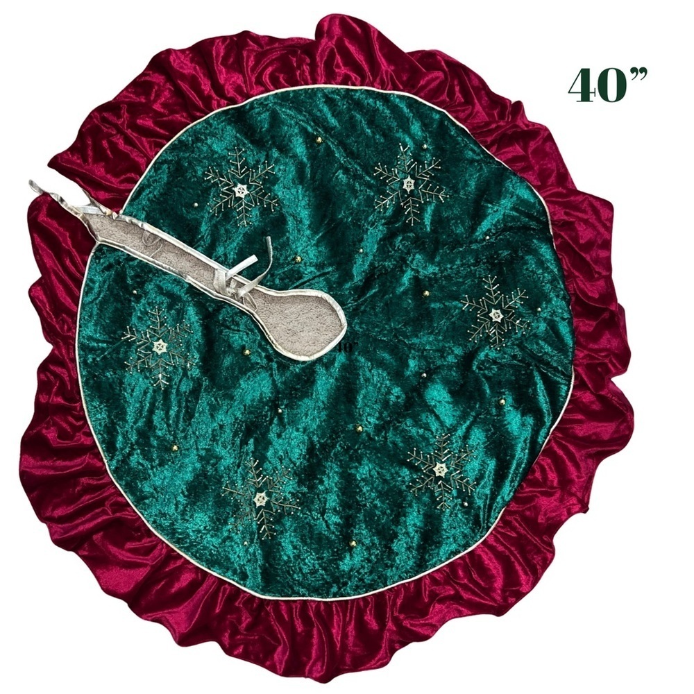 Christmas Tree Skirt Velvet Green and Red with Gold Beaded Snowflakes 40”